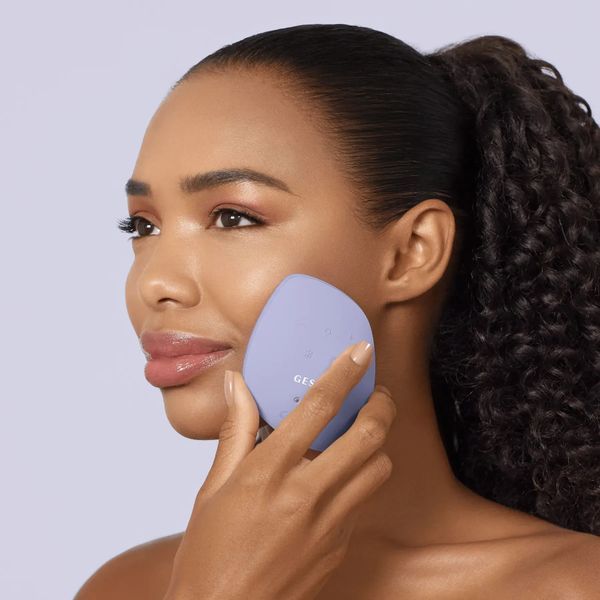 Ультразвуковая маска тепло и холод GESKE Sonic Warm & Cool Mask 9 в 1, purple HB0101