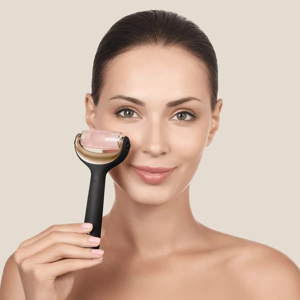Ролер для голкової мезотерапії обличчя та тіла GESKE MicroNeedle Face & Body Roller 9 в 1, gray HB0207