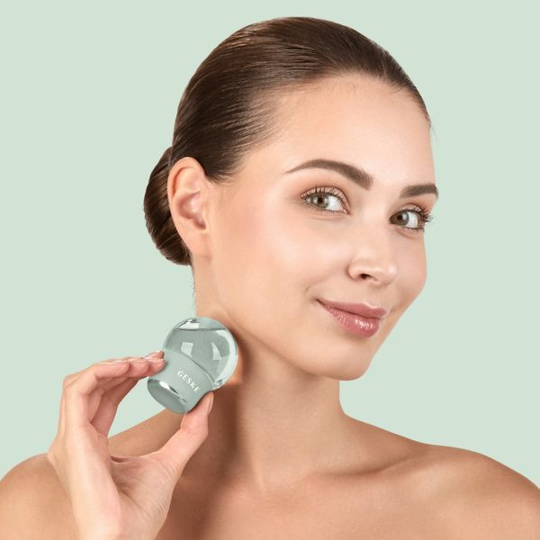 Массажер для лица и тела GESKE Cool & Warm Face and Body Massager 7 в 1 green HB0299