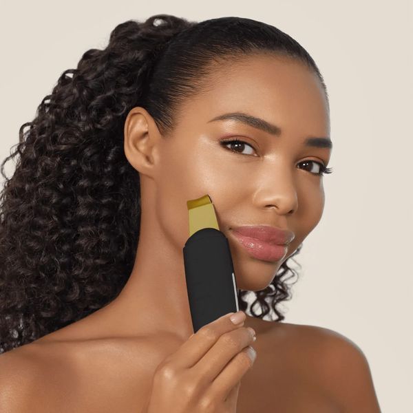 Мікрострумовий скрабер для шкіри та усунення чорних точок GESKE MicroCurrent Skin Scrubber & Blackhead Remover 9 в 1, gray HB0141