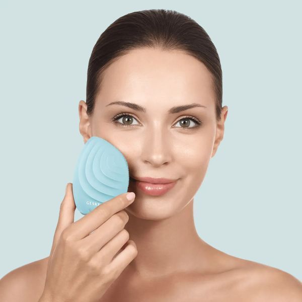 Электронная ультразвуковая щетка для лица GESKE Sonic Facial Brush 5 в 1, turtoise HB0070