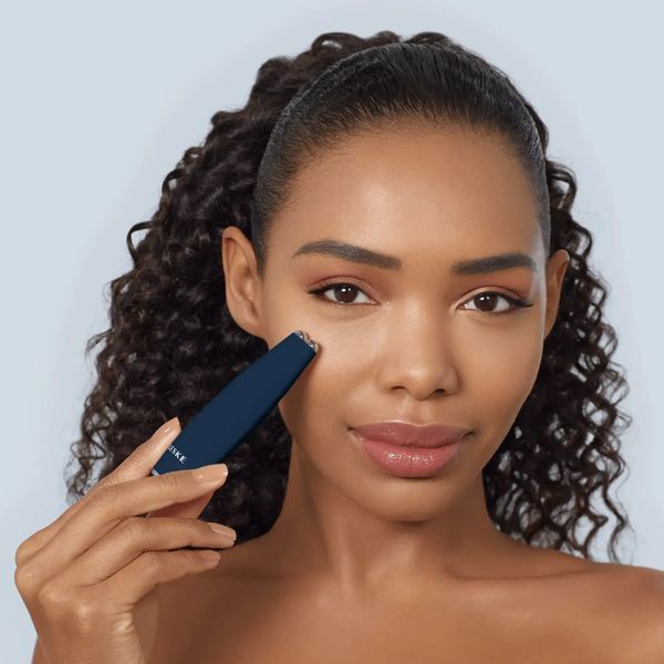 Мікрострумова ручка для підтяжки шкіри обличчя GESKE MicroCurrent Face-Lift Pen 6 в 1, midnight HB0122