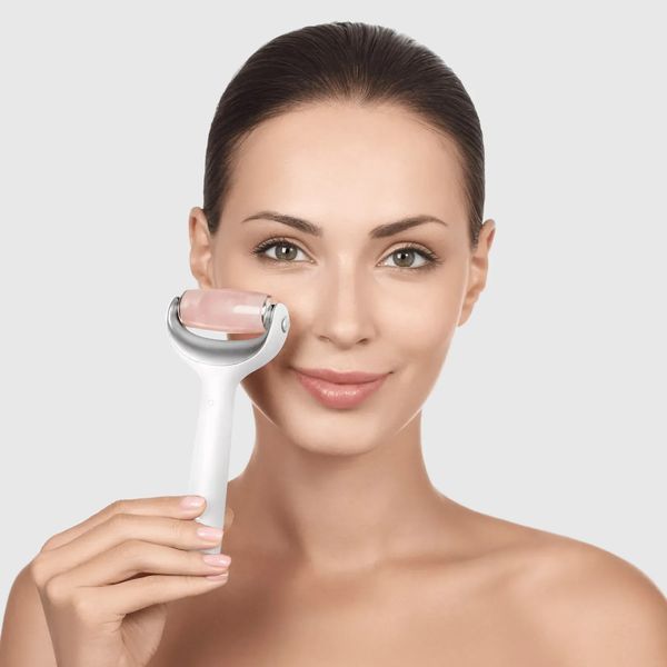 Ролер для голкової мезотерапії обличчя та тіла GESKE MicroNeedle Face & Body Roller 9 в 1, white HB0025