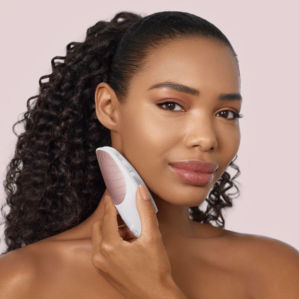 Электронная звуковая термо щетка для лица GESKE Sonic Thermo Facial Brush 6 в 1, starlight HB0077
