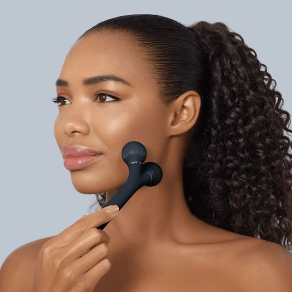 Электронный ультразвуковой ролик для лица GESKE Sonic Facial Roller 4 в 1, black HB0179