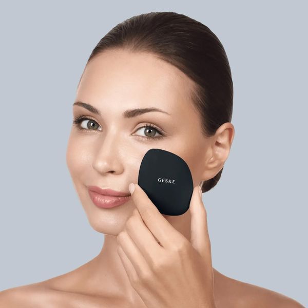 Щетка для лица GESKE Facial Brush 4 в 1, black HB0047